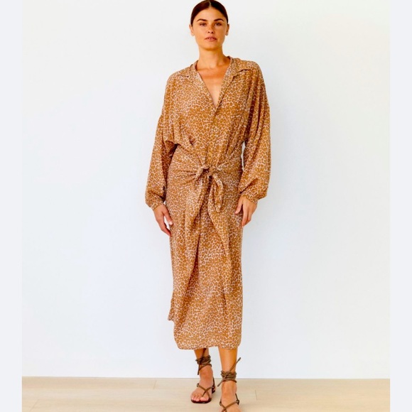 Acacia Walvis dress TROPIC (cover photo indicates fit, next photos for pattern) - Picture 2 of 8